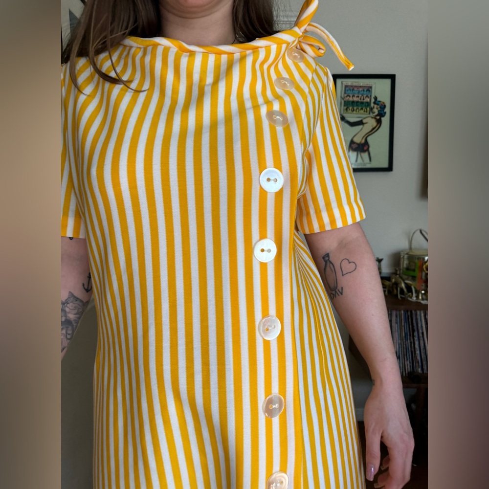 60s Vintage Yellow and White Striped Dress - Picture 3 of 10